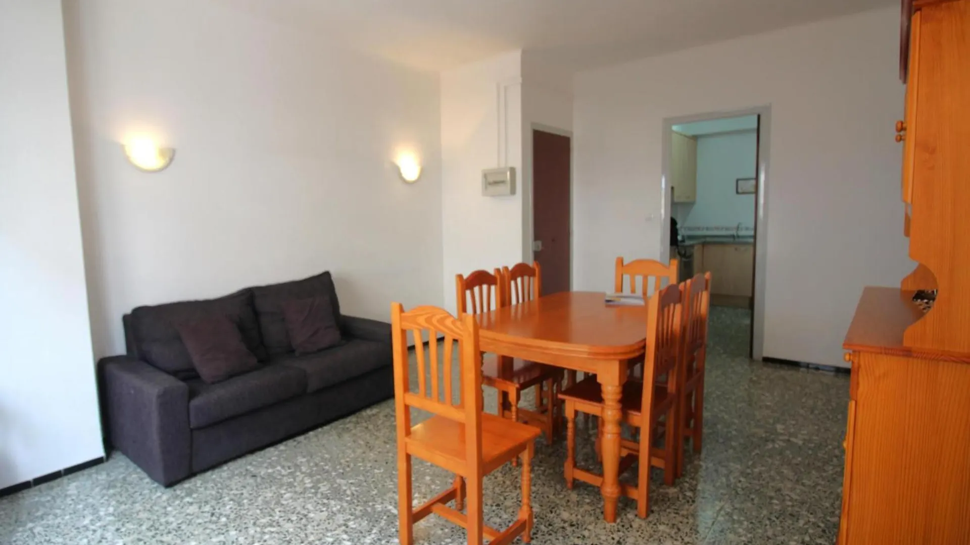 Apartamento Centrico Y Luminoso A 100M De La Playa, Renovado Con Wifi, Balcon Y Lavadora - Es-228-6 Llança 0*,  Hiszpania
