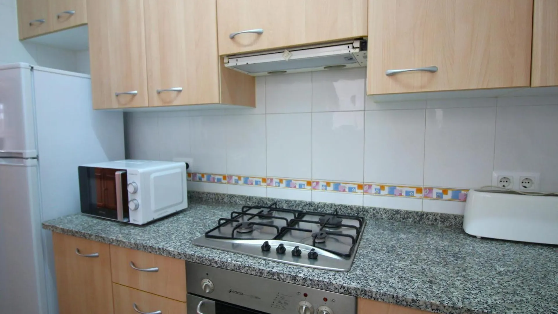 דירה Llança Apartamento Centrico Y Luminoso A 100M De La Playa, Renovado Con Wifi, Balcon Y Lavadora - Es-228-6